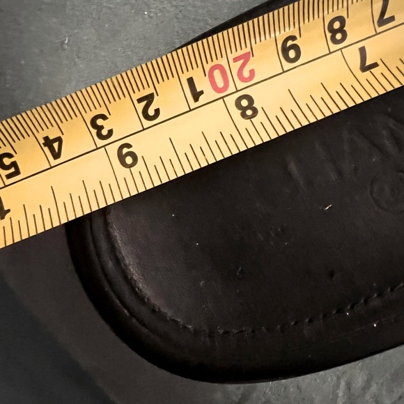 Chanel Slides - Picture 4 of 5